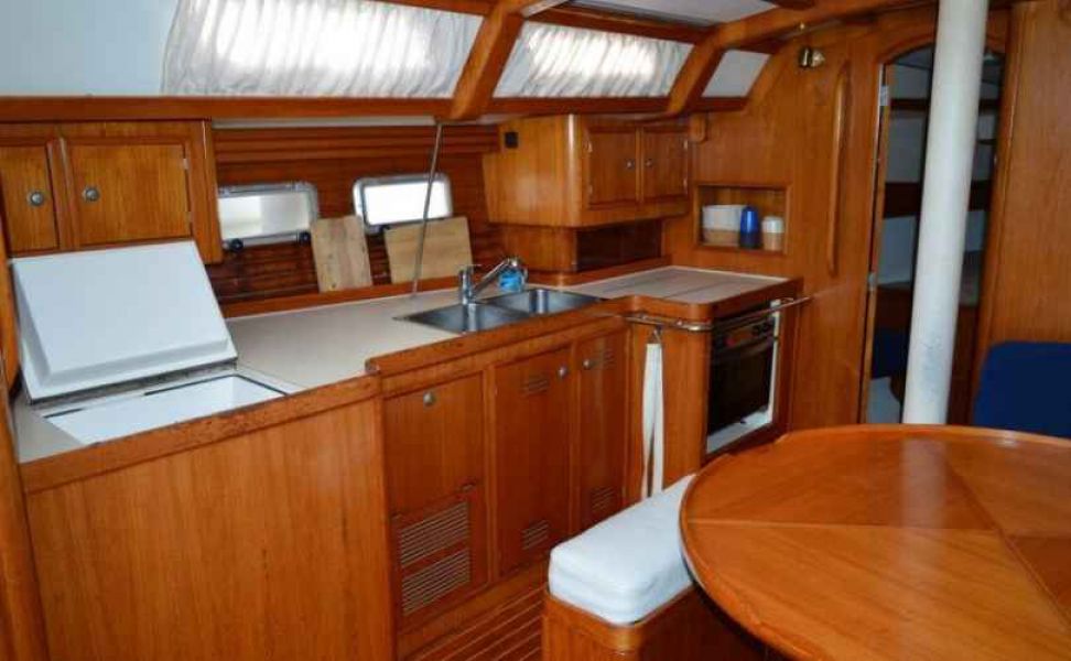 Sun Odyssey 42