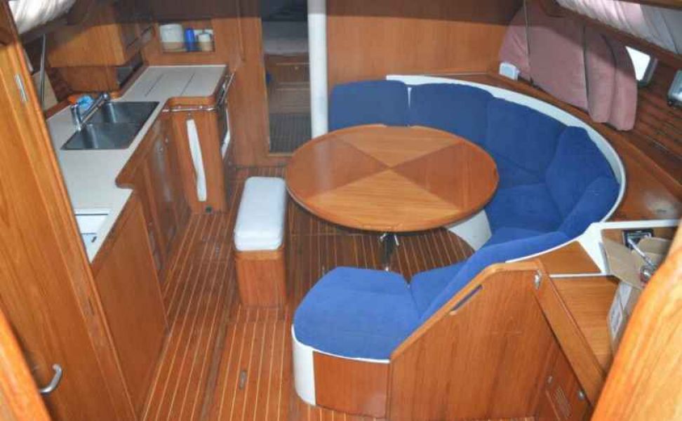 Sun Odyssey 42