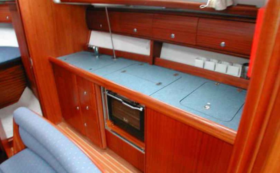 Bavaria 38 cruiser