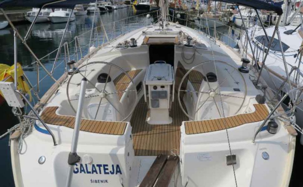 Bavaria 44