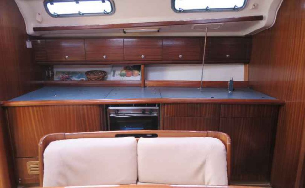 Bavaria 44