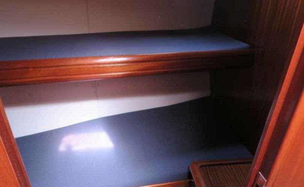 Bavaria 44
