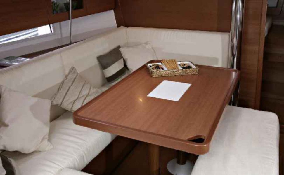 Dufour 380 Grand Large