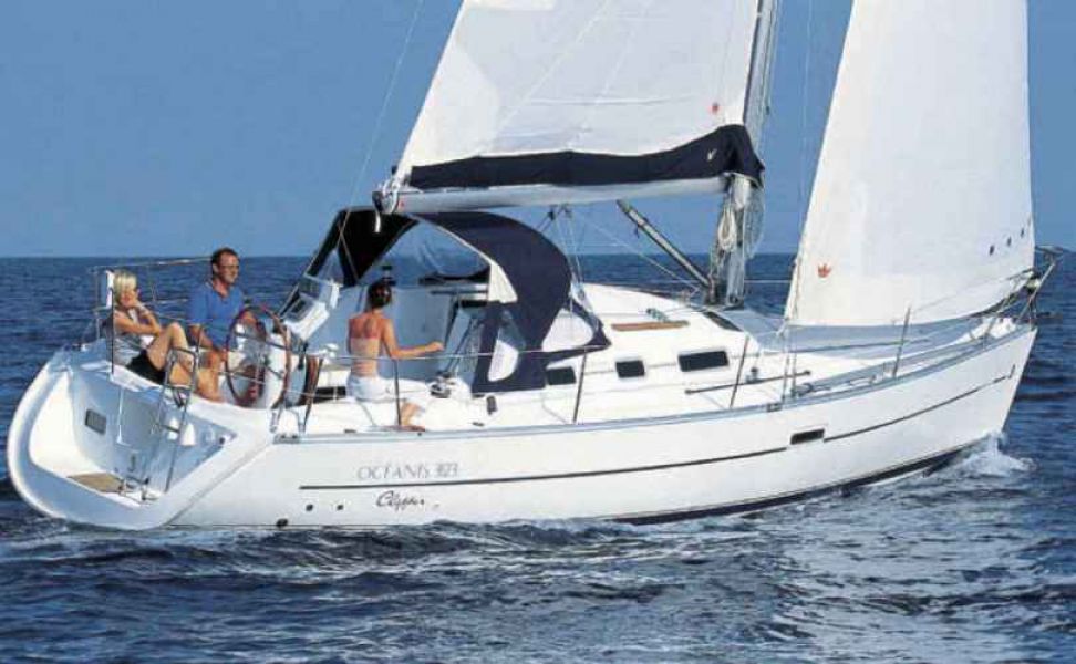 Oceanis 323