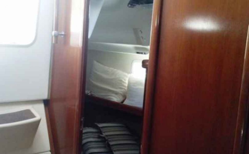 Oceanis 331