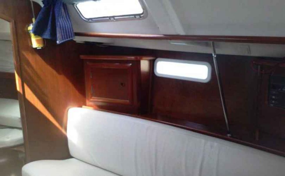 Oceanis 331
