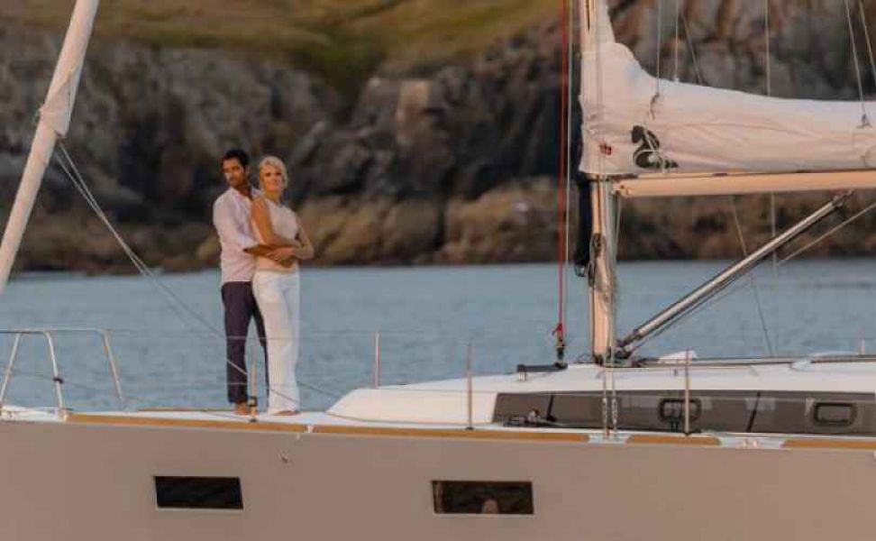 Oceanis 38