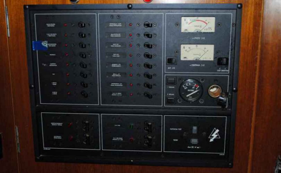 Oceanis 411