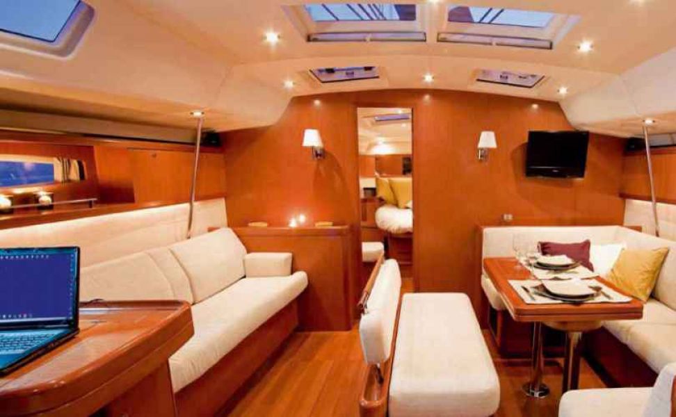 Oceanis 54