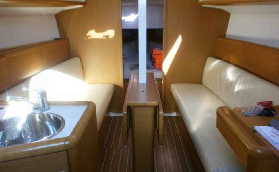 Sun Odyssey 33i