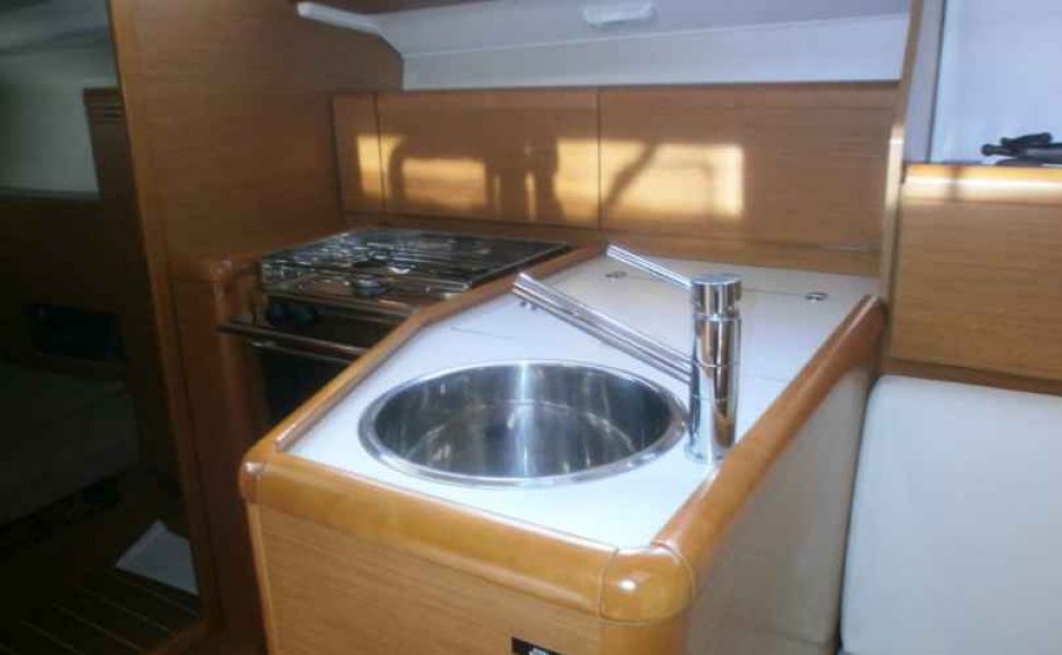 Sun Odyssey 33i