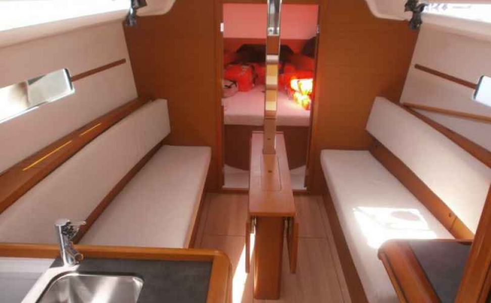 Sun Odyssey 349