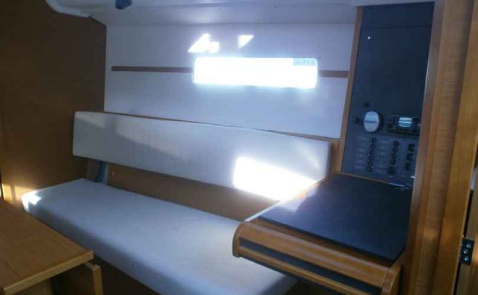 Sun Odyssey 349