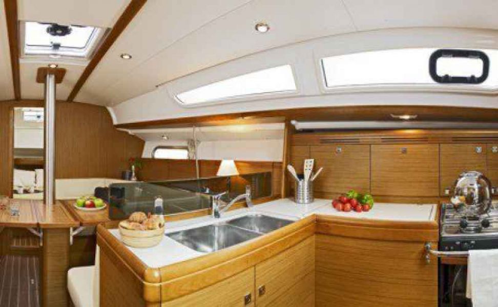 Sun Odyssey 36i