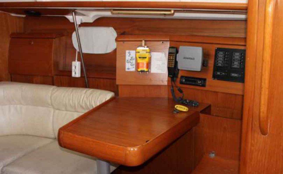 Sun Odyssey 403