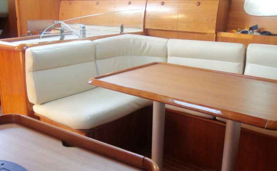 Sun Odyssey 40