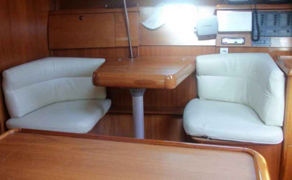 Sun Odyssey 40
