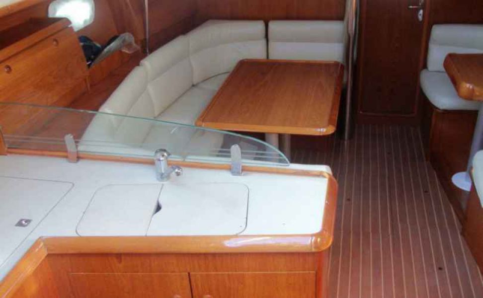 Sun Odyssey 40