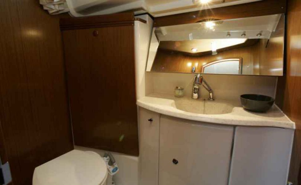 Sun Odyssey 42i
