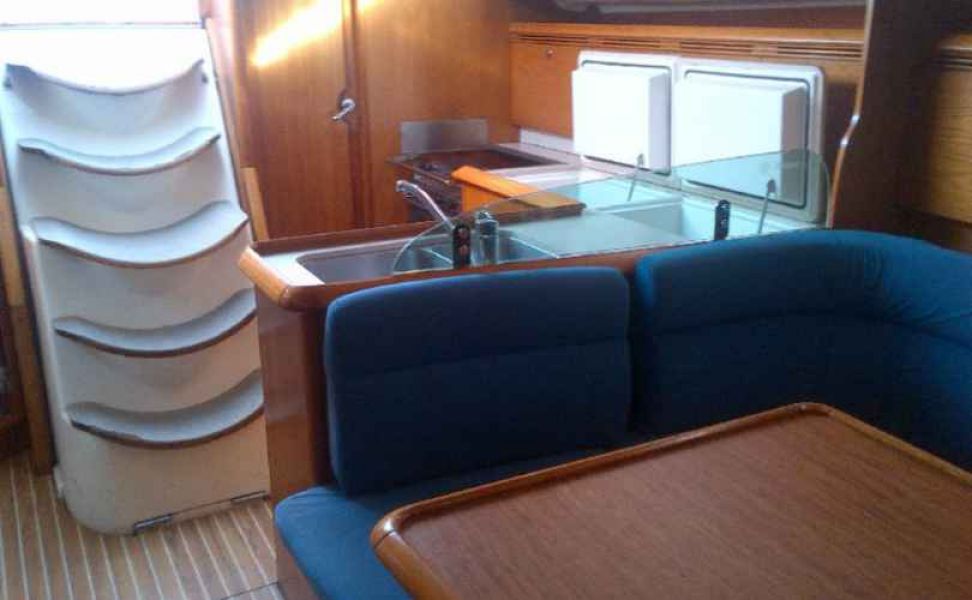 Sun Odyssey 43