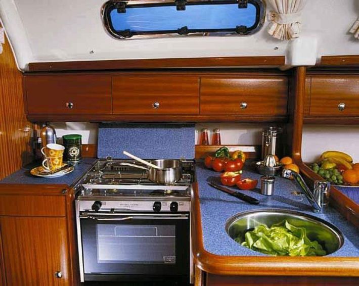 Bavaria Cruiser 32