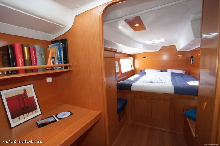 LAGOON 380 (4 CAB+2)
