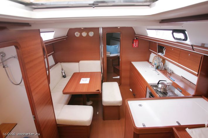 Dufour 405  Bow thruster