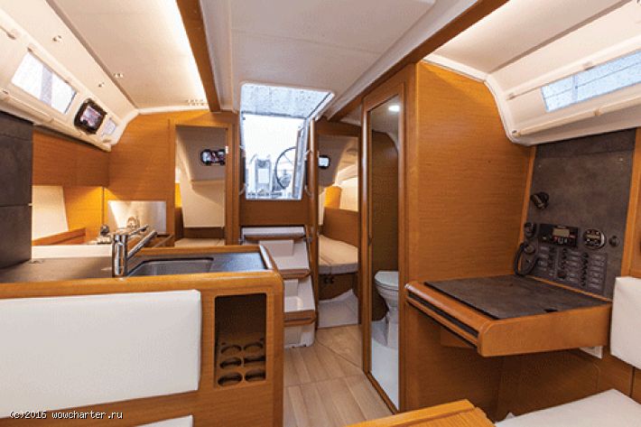 Sun Odyssey 349