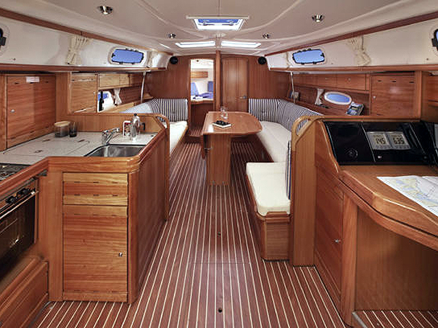 Bavaria 37