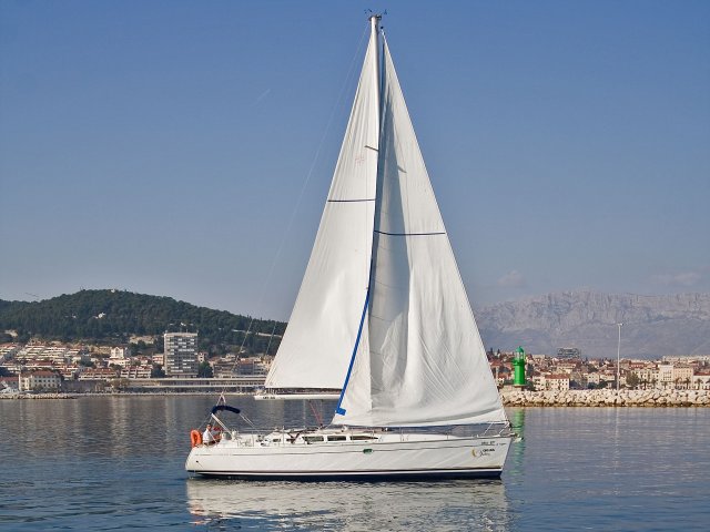Sun Odyssey 43