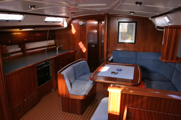 Bavaria 44