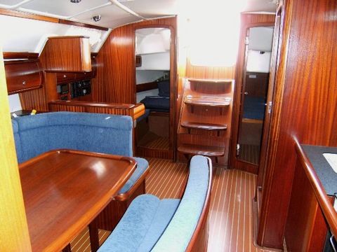 Bavaria 38