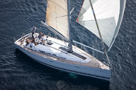 Beneteau First 45