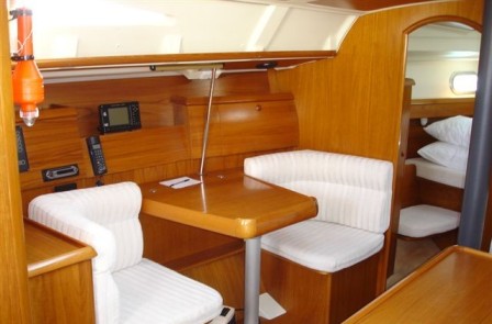 Sun Odyssey 40