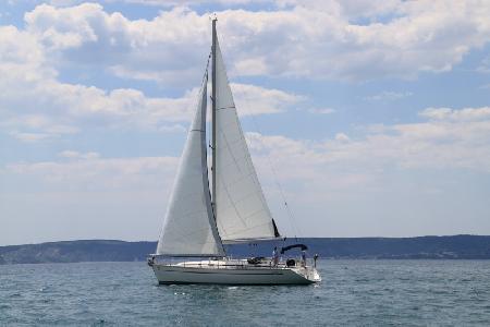 Bavaria 44