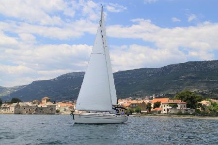 Bavaria 44