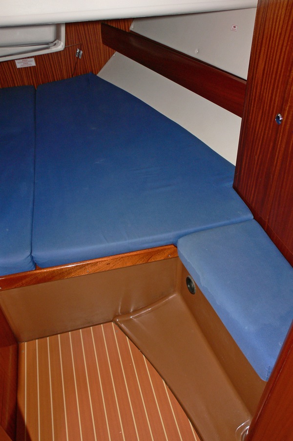 Bavaria 44