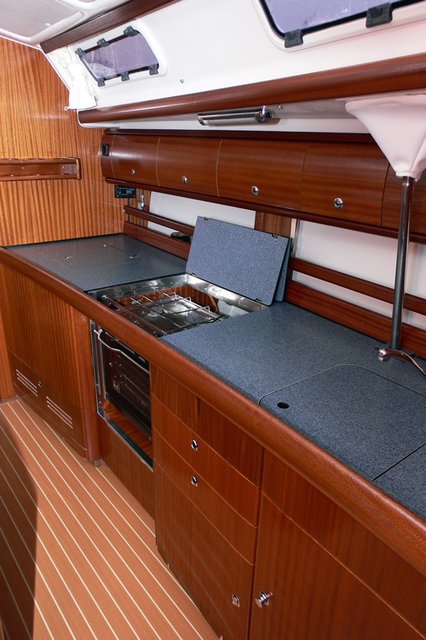 Bavaria 44