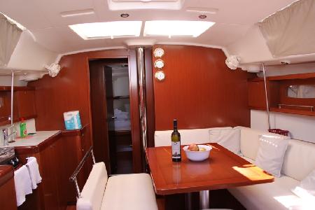 Oceanis 43