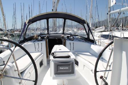 Oceanis 43