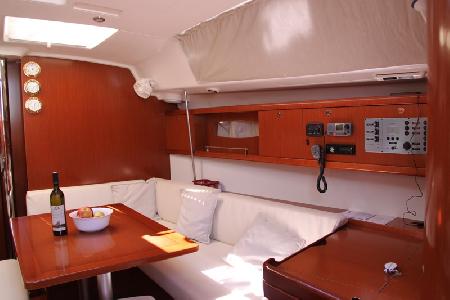 Oceanis 43
