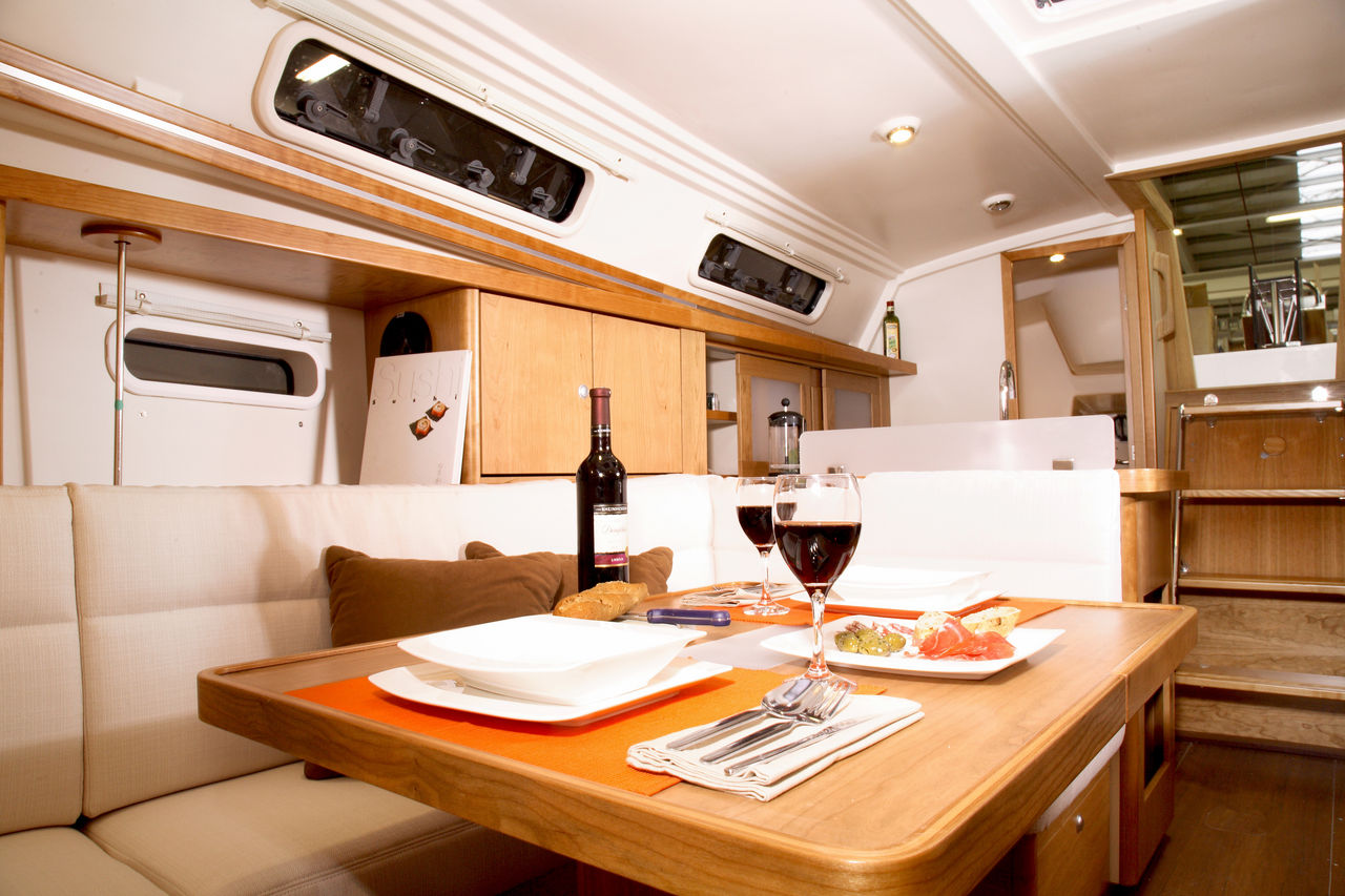 Hanse 375