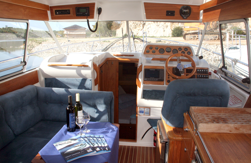 Nimbus 320 Coupe