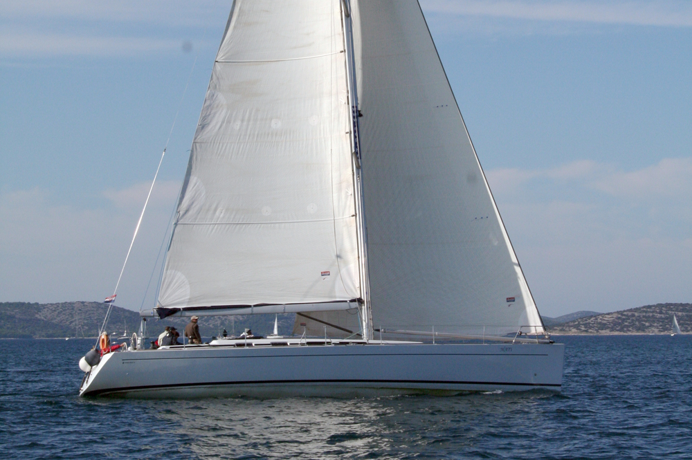 Grand Soleil 56