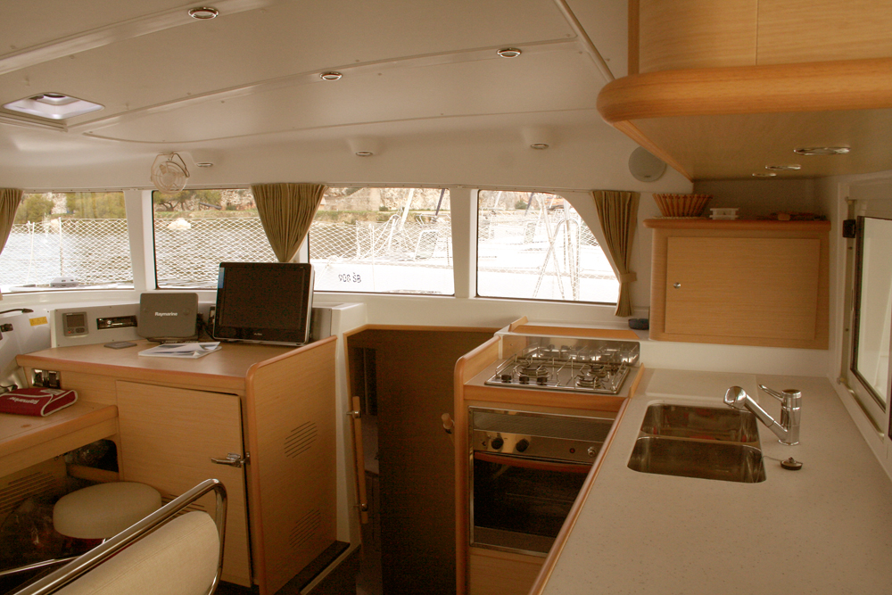 Lagoon 440