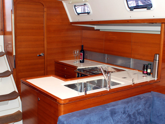 Salona 44 HPC