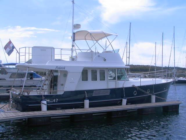 Benetau S. Trawler 42