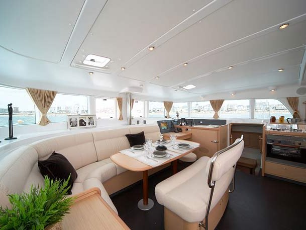 Lagoon 440