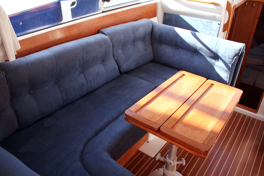 Nimbus 320 Coupe