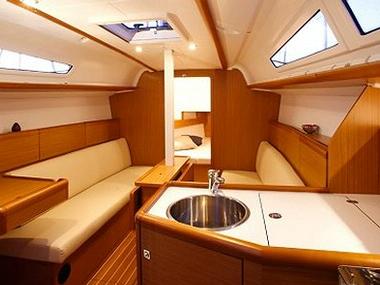 Sun Odyssey 33i